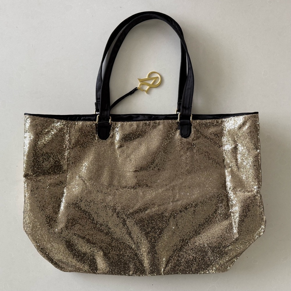 2/$40 - Victoria’s Secret Tote - Picture 4 of 10